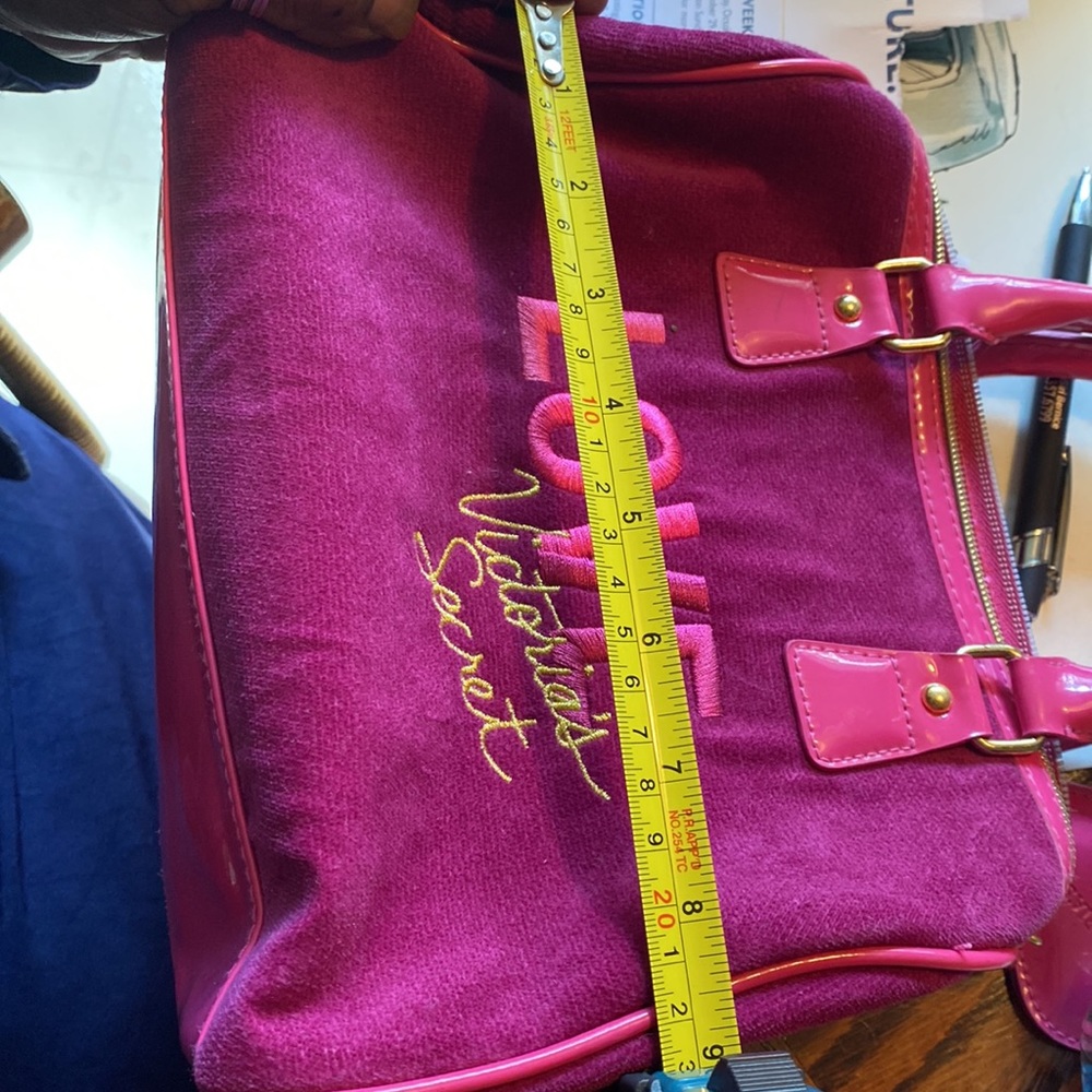 Victoria Secret versatile soft Mini purse - Picture 8 of 9